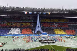 Thông điệp ý nghĩa trong Lễ khai mạc EURO 2016