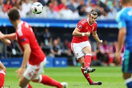 Bale lập siêu phẩm, Wales khởi đầu như mơ tại EURO 2016