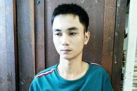 Dùng dây điện siết cổ bạn gái cũ bất động, rồi cướp tài sản