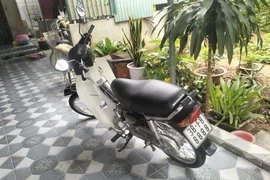 Từ việc 2 người cùng nhận 'chính chủ' xe máy biển số "tứ quý" 8: Xử lý ra sao?