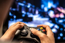 Cá nhân vi phạm hành chính bị cưỡng chế khấu trừ tài khoản ngân hàng khi nào?