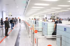 Từ 15-8: Miễn thị thực có thời hạn cho người nước ngoài thuộc diện đặc biệt trong trường hợp nào?