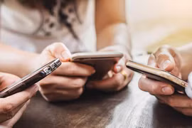 Vì sao dịch vụ ứng tiền của nhà mạng không được coi là cho vay lãi nặng?