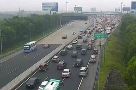 Hàng loạt trường hợp xe ô tô không phải chịu phí sử dụng đường bộ từ 1/2/2024