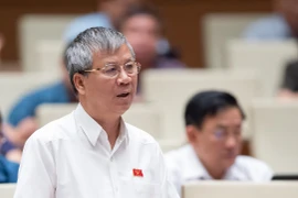 Đại biểu Quốc hội đề nghị ngừng nghiên cứu, sản xuất vắc xin phòng COVID - 19 