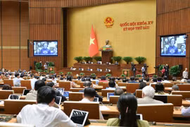 Bộ trưởng Bộ Nội vụ: Xem xét chuyển trên 7.000 viên chức thành công chức