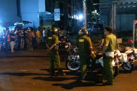 2 băng nhóm hỗn chiến bằng hung khí giữa phố, 1 người chết