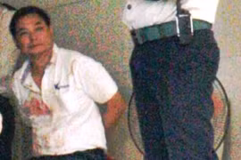 Bị khiển trách, thủ kho người Trung Quốc chém trọng thương 2 cấp trên