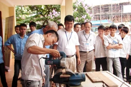 Thi tay nghề - Muốn đoạt giải phải đầu tư “chui”