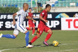 "Công thần" Trọng Hoàng chưa hài lòng sau trận thắng Malaysia