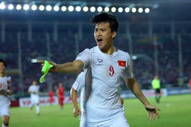Cựu binh lập công, tuyển Việt Nam ra quân thắng lợi tại AFF Cup 2016