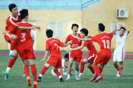 THPT Trần Quốc Tuấn lập hat-trick vô địch giải bóng đá học sinh THPT Hà Nội