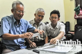 Chuyện những công dân điện tử ở phường Hạ Đình