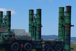 Nga "biếu không" 5 hệ thống phòng không S-300PS cho Kazakhstan