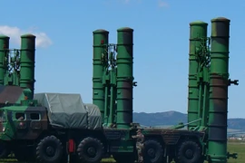 Nga "biếu không" 5 hệ thống phòng không S-300PS cho Kazakhstan