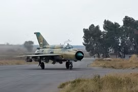 Máy bay quân đội Syria rơi ngay sau khi vừa cất cánh ở Hama