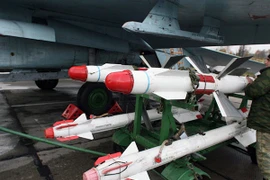 Quân đội Nga tiếp nhận tên lửa không đối không cải tiến từ R-73