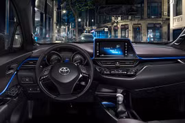 Toyota công bố ảnh nội thất của SUV cỡ nhỏ C-HR mới