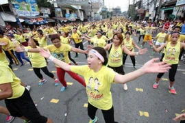 Lập kỷ lục với vũ điệu zumba