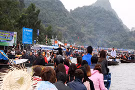 Trước ngày khai hội chùa Hương