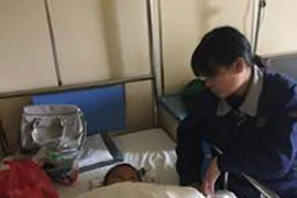 Rơi từ tầng 15, bé trai 3 tuổi sống sót