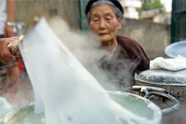 Bánh cuốn thời mở cửa