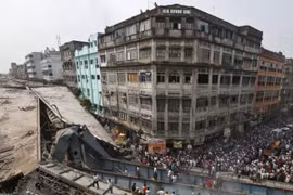 Ấn Độ bắt giữ 5 quan chức xây dựng sau vụ sập cầu