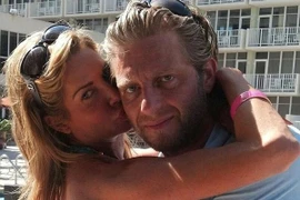 Kiện hôn thê cũ đòi nhẫn 30.000USD