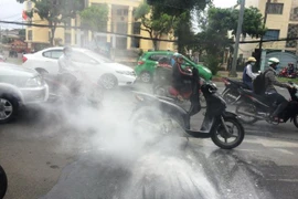 Đang đi, xe máy SHi bất ngờ phát hỏa