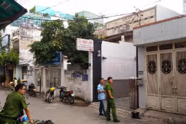 Nhân viên lắp đặt internet rơi từ trên cao xuống đất, nhập viện