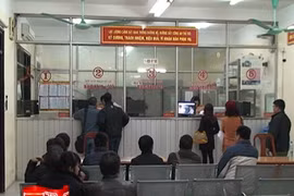 Hà Nội sẽ triển khai dịch vụ chuyển giấy đăng kí xe ô tô về tận nhà