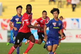 Vòng 2 V-League: Xa nhà, Công Phượng "cóng", HAGL lập tức thua