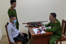 Bắt nhóm đối tượng buôn súng từ nước ngoài về Bắc Giang tiêu thụ 