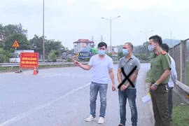 Khởi tố 2 đối tượng tổ chức cho người nước ngoài ở trái phép tại Việt Nam