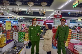 Kiểm tra phòng cháy tại chợ, siêu thị ở Thường Tín