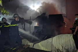 Khẩn trương điều tra nguyên nhân cháy trong đêm tại huyện Đan Phượng