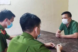 Xử lý đối tượng chống người thi hành công vụ tại chốt kiểm dịch Covid-19