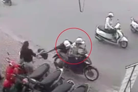 Bắt khẩn cấp hai đối tượng cướp giật tài sản 