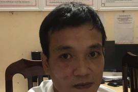 Hai người dân dũng cảm bắt kẻ cướp giật liều lĩnh