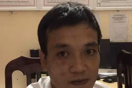 Hai người dân dũng cảm bắt kẻ cướp giật liều lĩnh