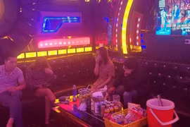 Cần quy trách nhiệm việc để quán karaoke tổ chức đón khách làm lây lan dịch Covid-19 ở huyện Đông Anh