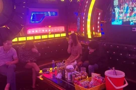 Cần quy trách nhiệm việc để quán karaoke tổ chức đón khách làm lây lan dịch Covid-19 ở huyện Đông Anh