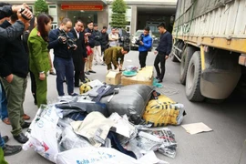 Công an huyện Thanh Trì tìm chủ lô hàng hóa