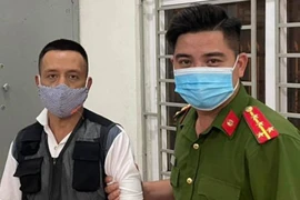 Tuần tra phòng chống dịch Covid-19, phát hiện, bắt giữ đối tượng truy nã 