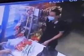 Công an điều tra vụ bệnh nhân F0 trèo tường 'biến' khỏi khu cách ly điều trị