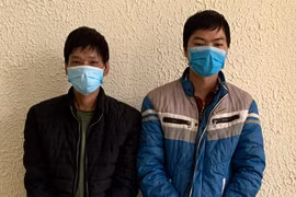 Khởi tố 2 bị can về hành vi “Tổ chức cho người nhập cảnh trái phép” 