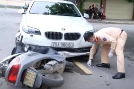 Xử lý lái xe hạng sang vượt chốt kiểm dịch Covid-19, gây tai nạn giao thông 