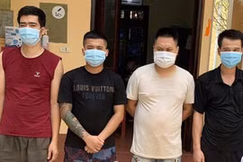 Bắt giữ nhóm đối tượng đánh bạc tại nghĩa trang