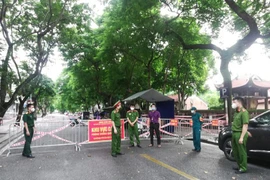 Phòng ngừa cháy nổ khu cách ly, phong tỏa tại quận Đống Đa 