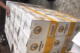 Phát hiện, thu giữ gần 1.000 chai rượu ngoại không rõ nguồn gốc 